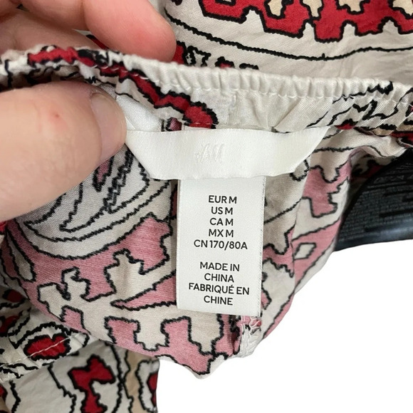 H&M High Rise Wide Leg Paisley Pull On Pants in White/Red Size M - Picture 8 of 10